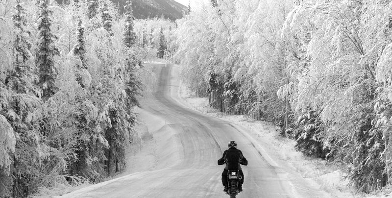 Sein Motorrad für Fahrten im Winter warten