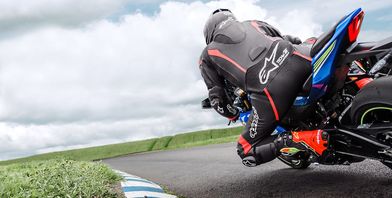 Quali stivali da moto scegliere per la pista?