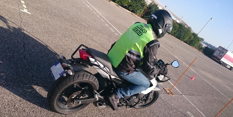 Motorcycle license: tips for passing your slow-speed control