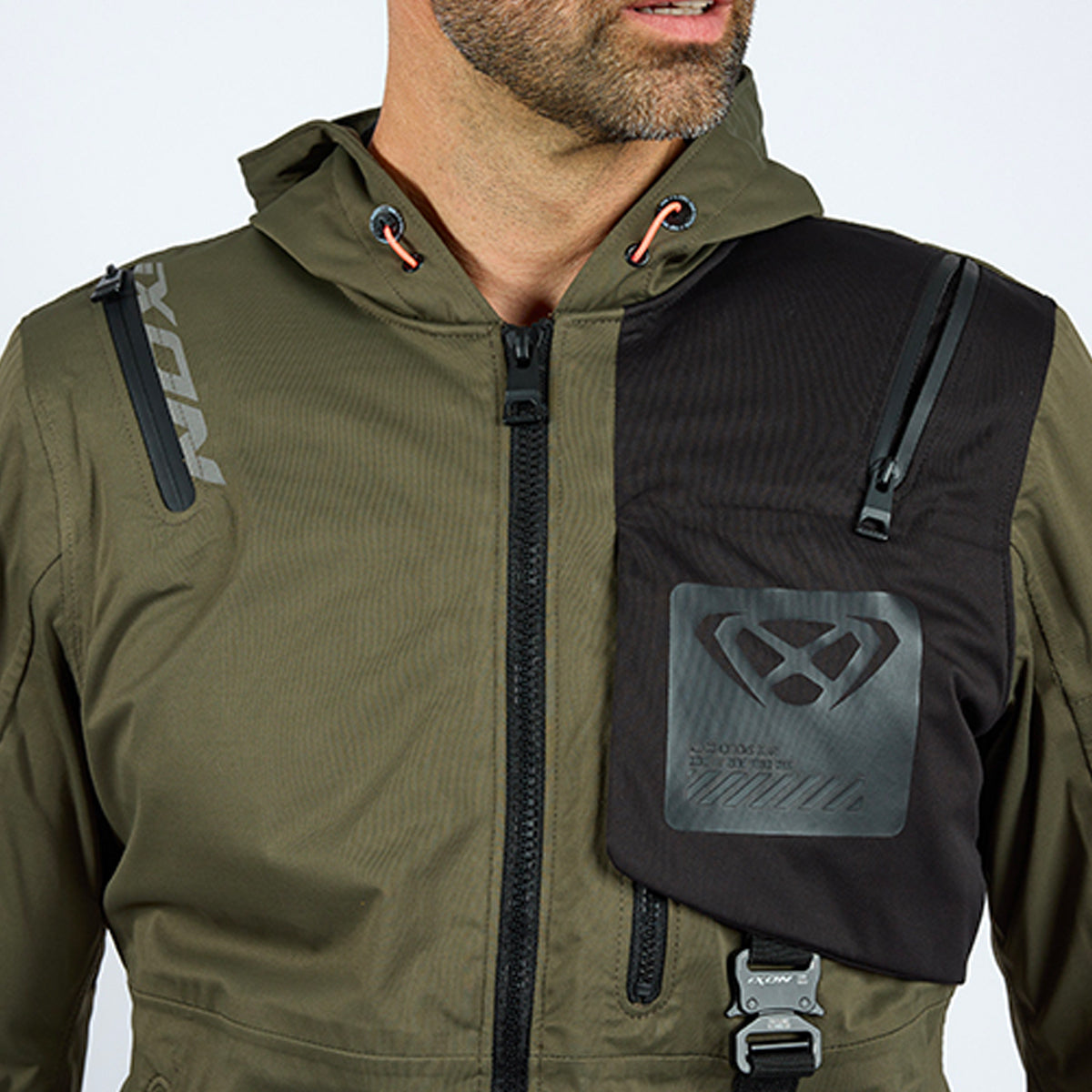 M-Quarter Khaki Black