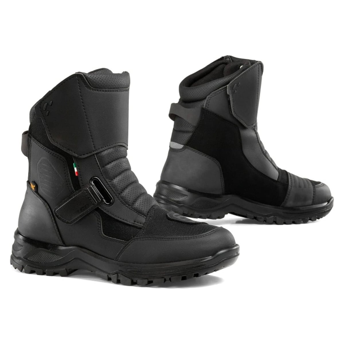 Land 3 Black