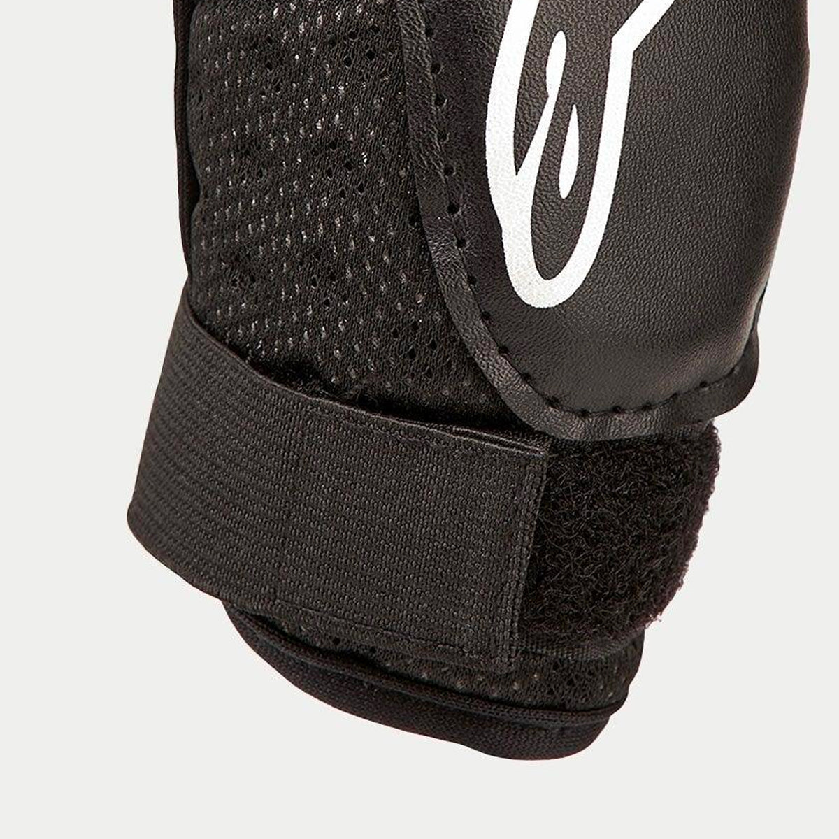 Bionic Action Kickstart Elbow Guard Black Red