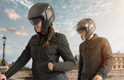 Quel casque moto pour femme choisir ? - Live Love Ride - Le blog
